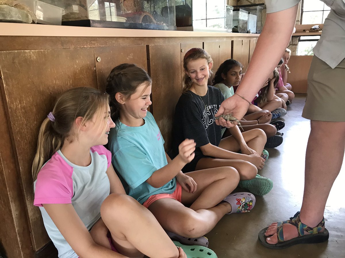 sasMStrips's tweet photo. Fun with reptiles yesterday! https://t.co/1ePBHGJFNl