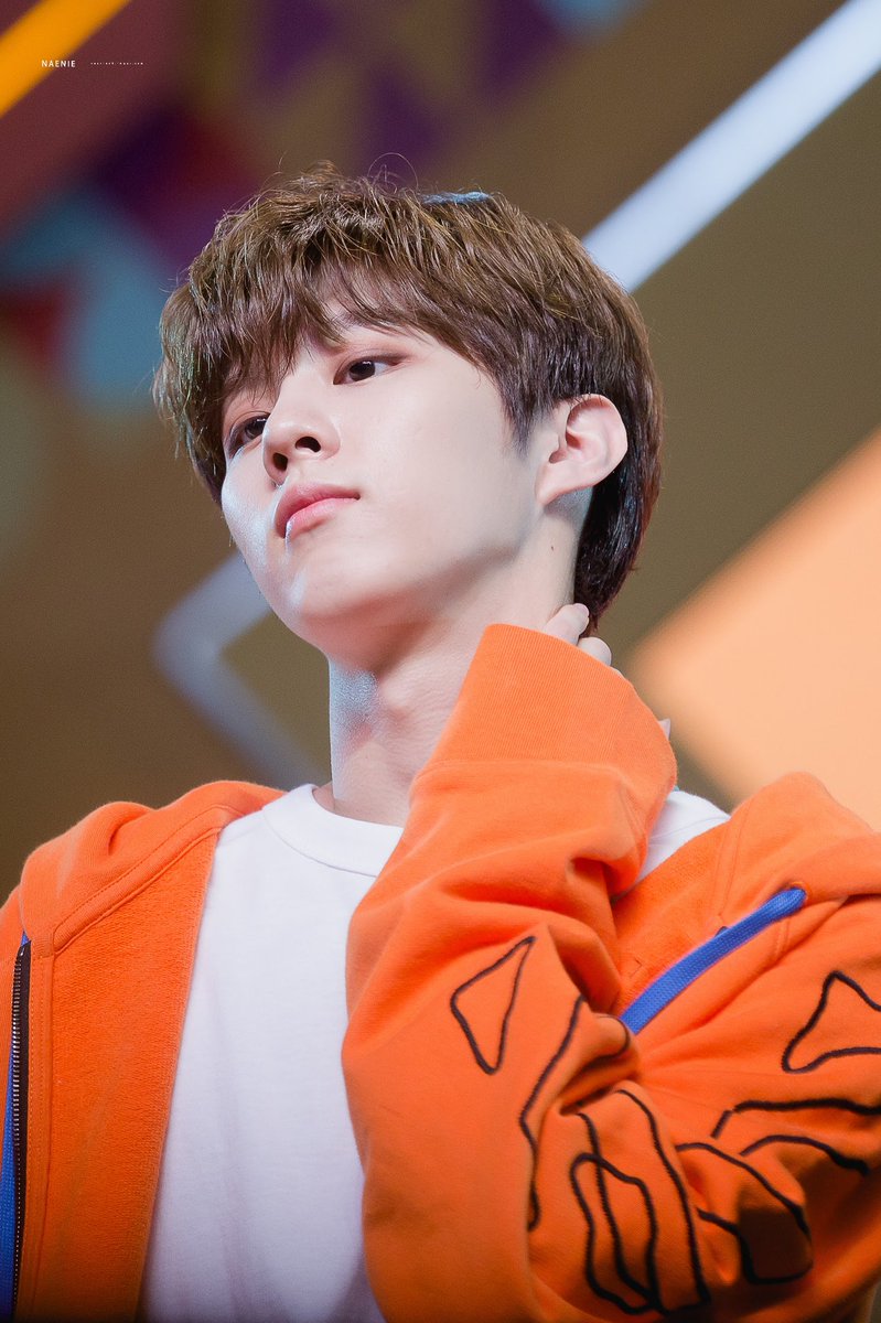 Naenie_N2's tweet photo. [HQ] 190929 เจ้าหนูเจื้อจ้ม 🧡🍊#김우석 #우석 #kimwooseok #엑스원 #X1 #KCON2019THAILAND  #KCON19TH https://t.co/xiy0FzNuvA