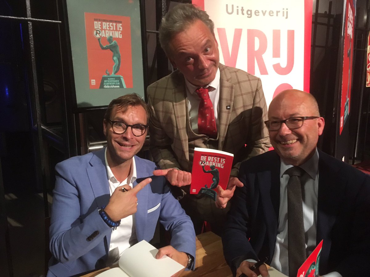 De Antwerpse canon is af. De schijnburgemeester kwam zag las en keurde goed. Ave! #DeRestIsParking <a href="/joosthoutman/">J👓ST H0UTMAN</a> <a href="/bartdecl/">Bart De Clerck</a>