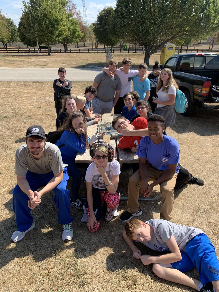 JAGkentucky's tweet photo. West Jessamine students had the opportunity to repair a picnic table that was accidentally broken on their recent trip to the Asbury Challenge Course. Students measured the needed replacement board &amp; repaired the broken table good as new! They were joined by Seth Bolin. https://t.co/ISi6vzI64h