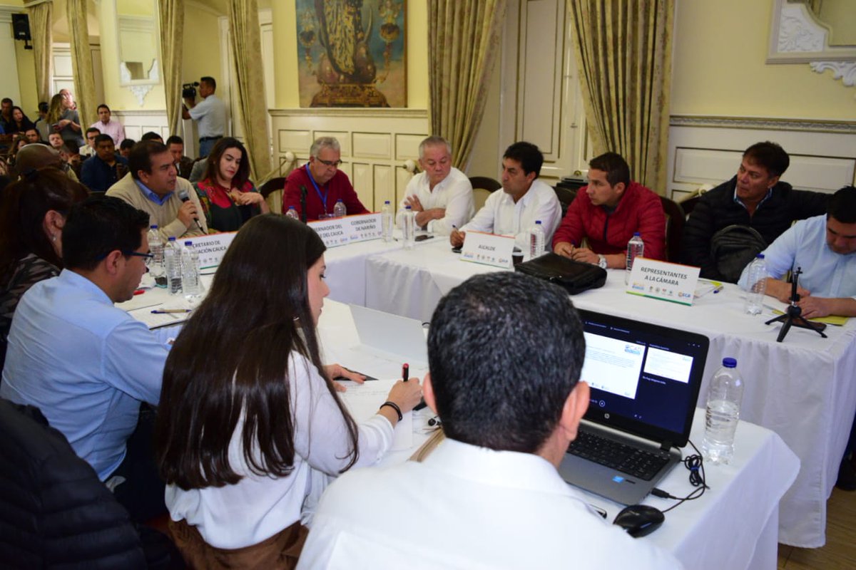 Impactamos en la calidad educativa del departamento! Hoy en <a href="/ocad_pacifico/">#OCADPacífico 💰📈</a> aprobamos proyecto para construir en 15 municipios del #Cauca restaurantes escolares en diversas sedes educativas que permitirán beneficiar más de 3.500 estudiantes.