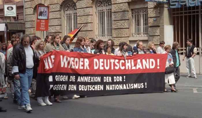 m_redical's tweet photo. Freier Tag, kein Feiertag #niewiederdeutschland #tgde https://t.co/M7vktGHleF