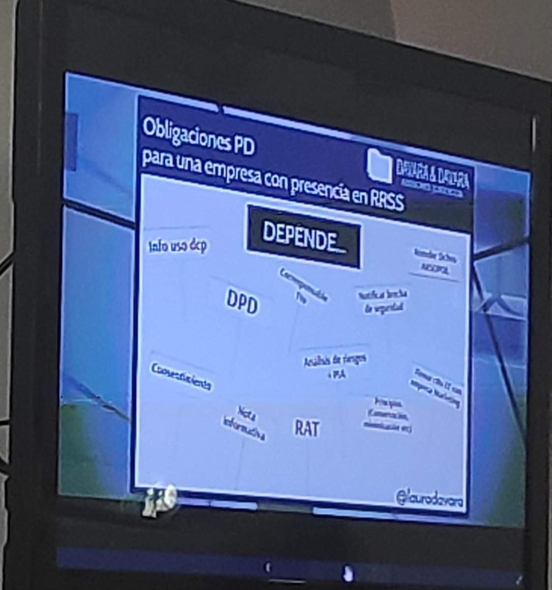 pribatua's tweet photo. #jPRIB2019RGPD @lauradavara @icaalava @pribatua 500  egun eta gero... ta orain zer? 500 días después... ¿Y ahora qué? Las RRSS y su uso por parte de las empresas. https://t.co/ivse8HV4pj