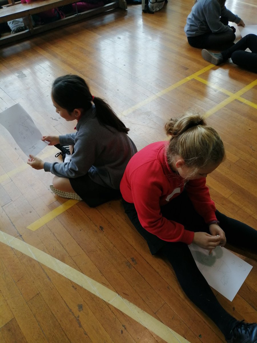 BroHyddgen's tweet photo. Disgyblion blwyddyn 6 yn mwynhau'r diwrnod trosglwyddo cyntaf y flwyddyn #adeiladutim #trosglwyddo
Year 6 pupils enjoying their first transition day of the year #teambuilding #backtobackdrawing #transition https://t.co/IrBMt33WbJ