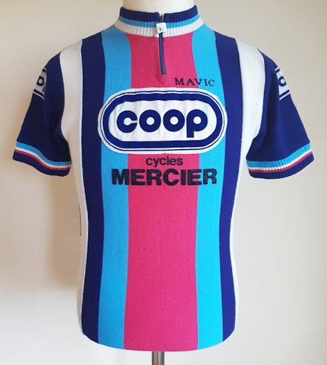 Maillot Coop Mercier Mavic, 1982

sport-antique.com

Maillots cyclistes anciens originaux
#cyclisme #cycling #velo #vintage