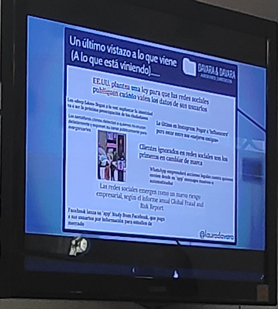 pribatua's tweet photo. #jPRIB2019RGPD @lauradavara de @DavaraAsesores @icaalava @pribatua 500  egun eta gero... ta orain zer? 500 días después... ¿Y ahora qué? Las RRSS y su uso por parte de las empresas. https://t.co/Nc3ZVAXeUZ
