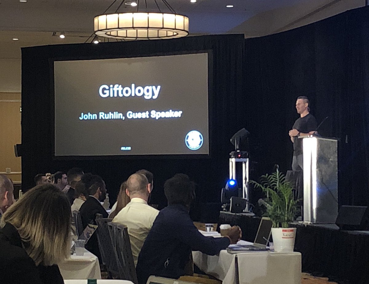 VectorCanada's tweet photo. Fantastic keynote this morning with the one and only @ruhlin! Thanks for sharing your experience on re-upping the boldness and showing appreciation.  We’re grateful for all that you’ve done as a pioneer in our business! #giftogy #vectortrained #slc33 https://t.co/Ux1dCVwVlF
