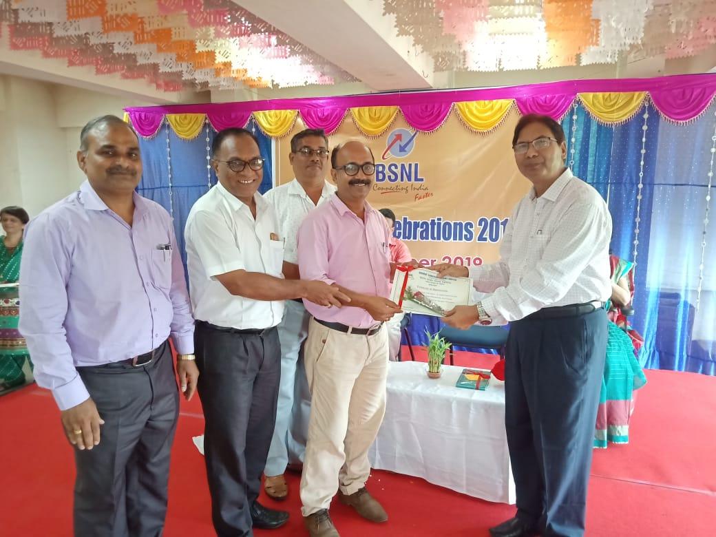 pamicool_74's tweet photo. #BSNLDAY awards  @CMDBSNL @BSNLCorporate @cgm_mh_bsnl @BSNL_MH @pgm_goa_bsnl @neerja_tiwari @sudhirk200 @nowbfirst @vencefernandes @dgmgoa1 @saw1ant @SmitaDarshetkar @shobha_kanabur @svkarve @RJBADGUJAR3 @kamatgoa @SaraswatiHebbar @AnnPereira70 @joydevivre_284 @2live4a100years https://t.co/t0OBj0jxhe