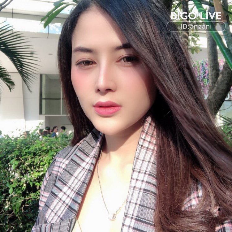 avax_97's tweet photo. Masuk dan nonton LIVE Anzani Fly🔑 di #BIGOLIVE: hi  
https://t.co/o2CWslXfnA https://t.co/BWZ6ASTZzk