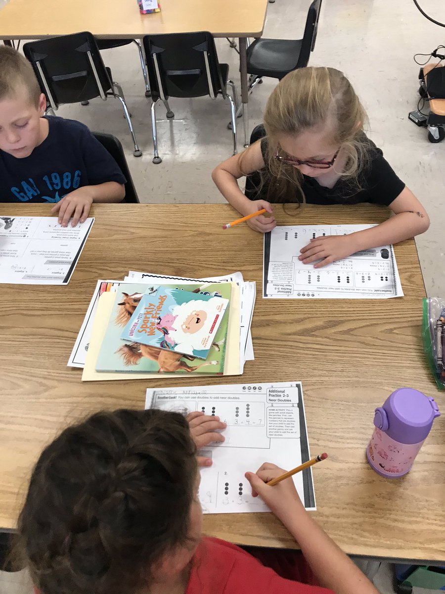 BondMailen's tweet photo. So many favorite parts of daily math! From small group to partner work, to flash cards, to iReady and then independent work! The conversations they are having about the problems makes my heart happy! @HCPSPinecrest we ❤️ Math! https://t.co/PrniCDpgW6