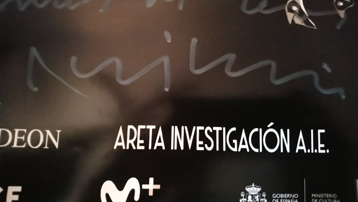 NotiamnotJavier's tweet photo. Lo prometido es deuda. Sorteo no, sorteazo.
-Cartel de El Crack Cero firmado por el maestro Garci (y con alguna firmita más sorpresa)
Para conseguirlo, lo de siempre. Retweet y empezar a seguirme si no lo haces.
Hasta las 22:00 horas del domingo, que anunciaré el ganad@r. https://t.co/Wr3v8sCPac
