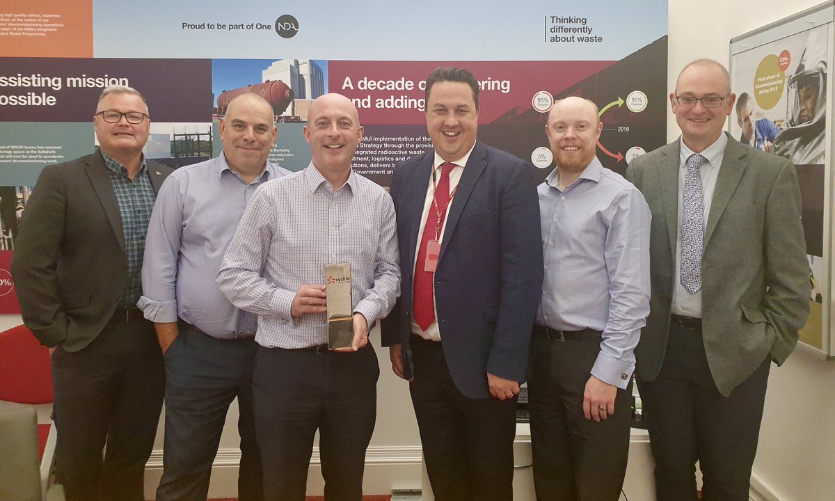 Celebrating 10 years of #wasterecycling with our friends from #Cyclife
Hard to believe its a decade since we sent the first consignment to the Metal Recycling Facility at Lillyhall - a few thousand tonnes later we’re still going strong! 
gov.uk/government/pub…
#NationalProgramme