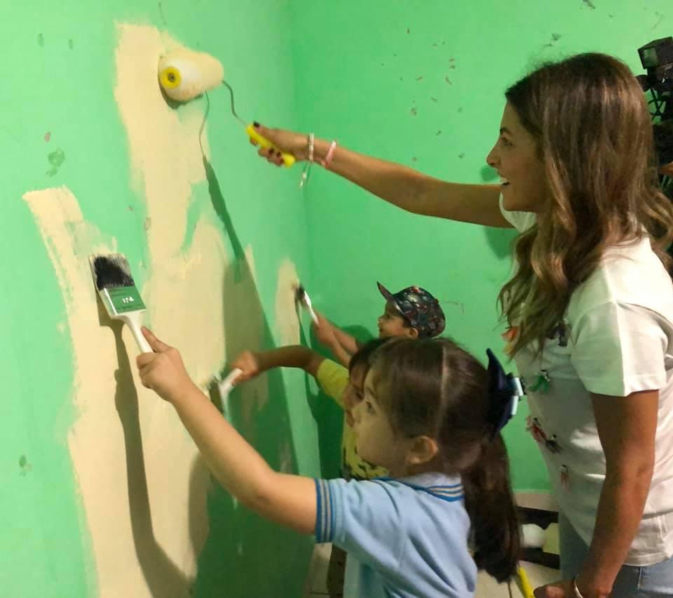 covafamac's tweet photo. Con mucho entusiasmo acompañamos a la Senadora Sylvana Beltrones Sánchez en la entrega de material para el mejoramiento de las condiciones de diferentes estancias infantiles. Trabajando para que vivan bien, para que crezcan con más oportunidad. https://t.co/wpLZJDWfT4
