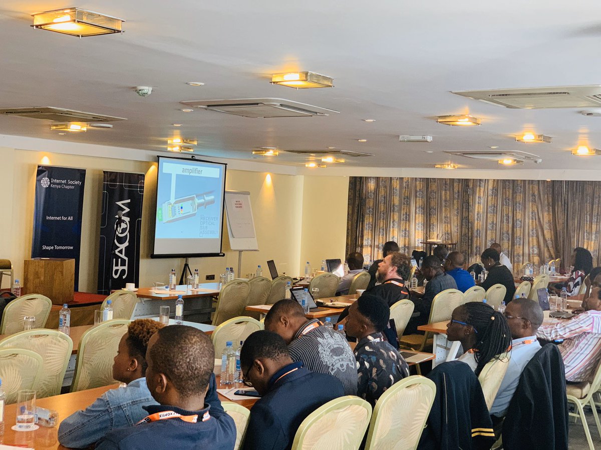 flexOptix's tweet image. Our #ChiefTroubleshooter joined #TechWeek2019 remotely to deliver a presentation on “The complexity of hyper speed transceivers - lets make it” incl. q&amp;amp;a session from delegates very interested in the #400G technology. #Flexoptix #FlexboxCreators