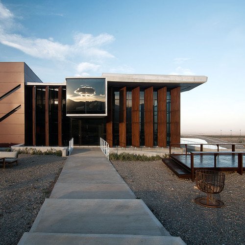 CEIMaterials's tweet image. RT: @Fundermax_US Sunshades with Max Compact Exterior.
#fundermax #panels #forpeoplewhocreate