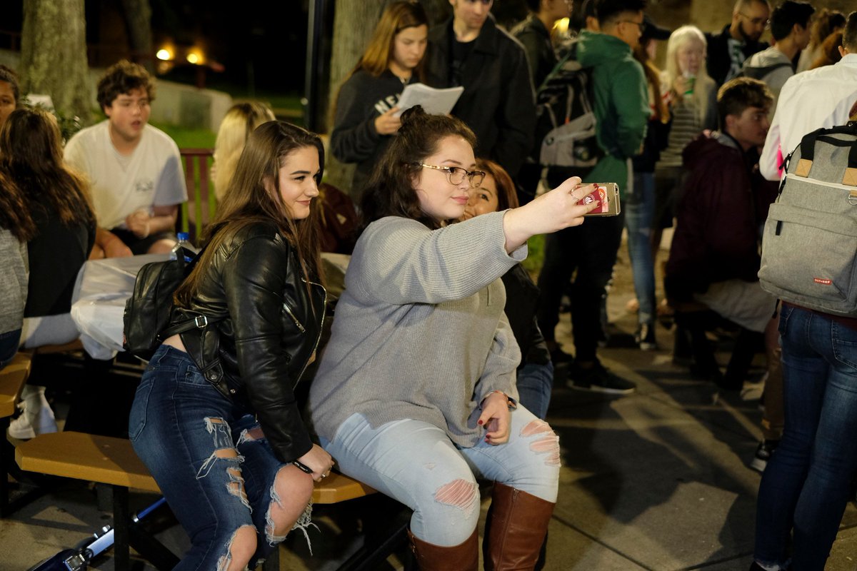 RICNews's tweet photo. Tonight's the night: Get ready for the #RICFest Neon Night Kick-off Party! Show us your karaoke skills an your #RICspirit from 7-10pm at @RICStudentUnion !

#RICnews @RICAlumni https://t.co/s7yGMLSBU9