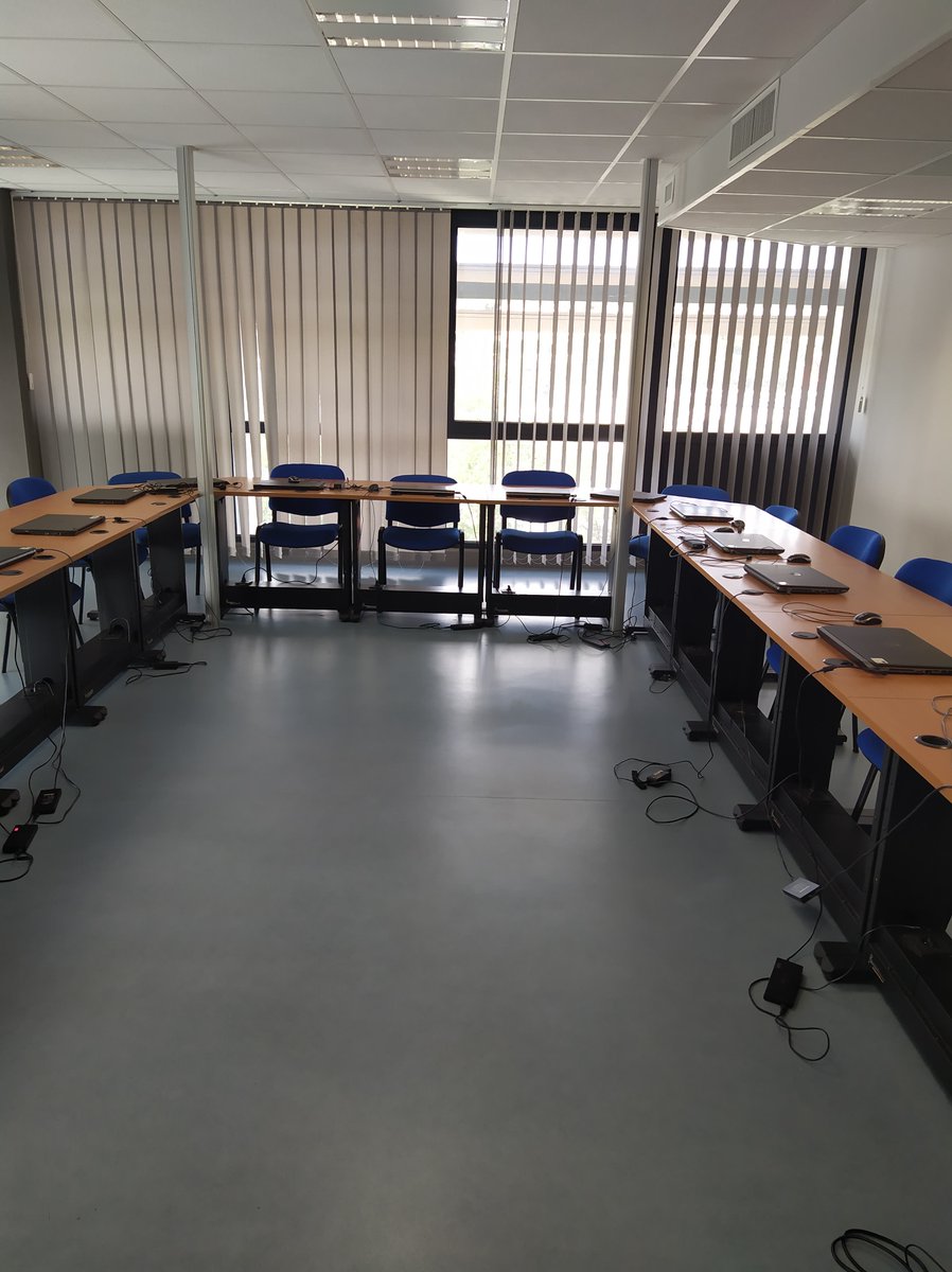 agencev3rt's tweet photo. Aujourd'hui, nous étions à la CCI de Narbonne (Sud Formation) pour la Mallette du Dirigeant !

La #formation s'est articulée autour du #Digital des #reseauxsociaux et de la #ereputation.

Rendez-vous mardi pour la deuxième partie !

#v3rt #v3rtformation https://t.co/8GhgNIpVSQ