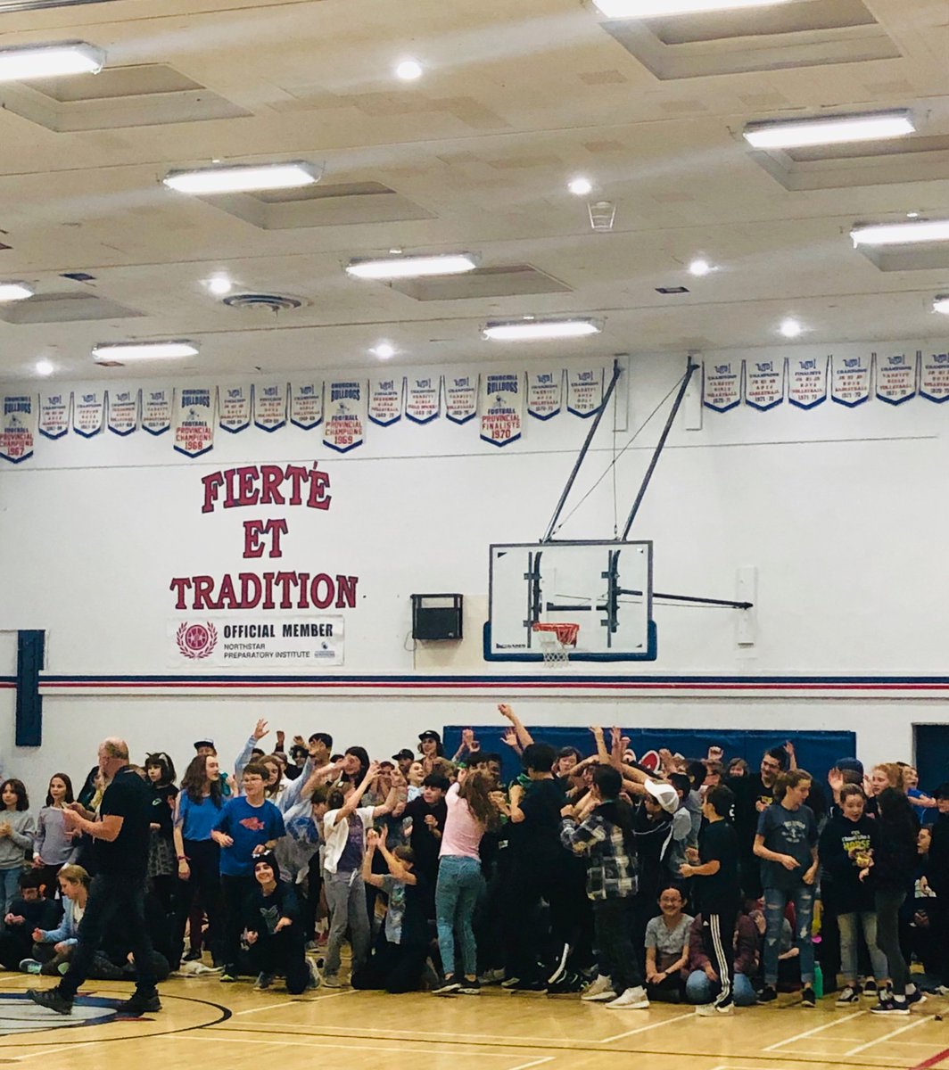 COLLÈGE CHURCHILL HIGH SCHOOL tweet media
