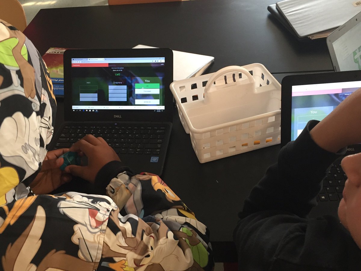 DavisPPSPCA's tweet photo. My students are hard at work today using @quizlet . They are trying to memorize the parts of a cell through review games. They are having a blast! @PPSnews @PghClassical https://t.co/7rBjbWoD2K