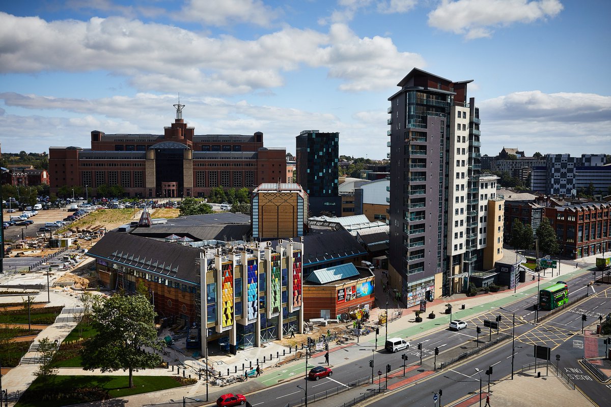 Darwen Terracotta tweet media