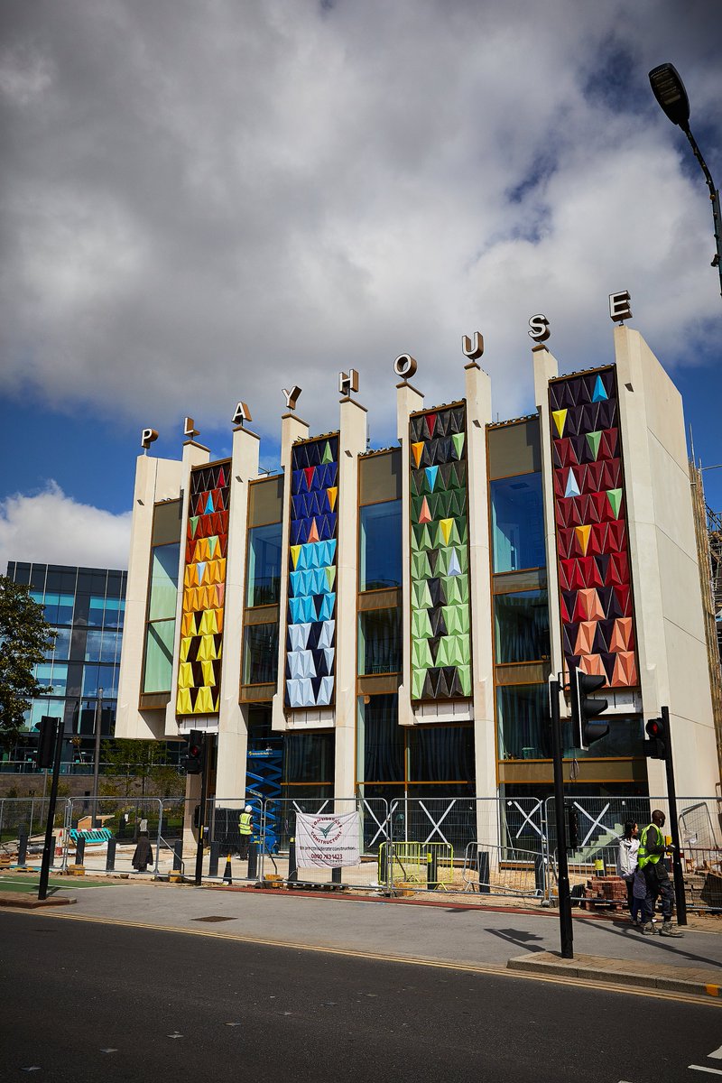 Working with @PagePark Architects, 200 tiles have been produced in 16 different colours to create the vibrant, new facade installed by <a href="/VarlaCladding/">Varla Cladding Ltd</a> for <a href="/LeedsPlayhouse/">Leeds Playhouse</a>.

Inspired by the local tradition of using ceramics and faience in building facades &amp; interiors!
#Architecture