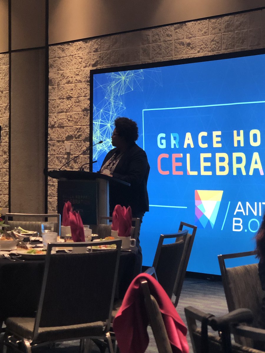 I always enjoy this moment #GHC19!! So happy to see all my #techsistas at The <a href="/systers_org/">Systers Community</a> Local Community Dinner!  <a href="/LatinasInC/">Latinas in Computing</a> <a href="/ArabWIC/">Arab Women In Computing (ArabWIC)</a> <a href="/FilipinasIC/">Filipinas in Computing</a> <a href="/BWiComputing/">BlackWomenComputing</a> <a href="/NativeAmerWiC/">Native American Women in Computing and STEM</a> ,..&amp; more! #LiCGHC19 #AnitaB #WeWill #Diversity #womenintech