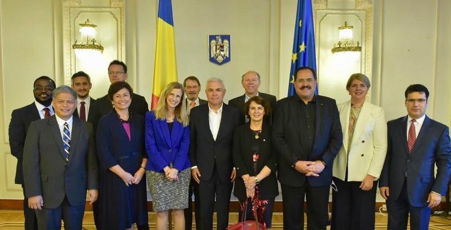 AngelTilvar's tweet photo. Today at #PalaceofParliament, I gladly received the visit of #AtlantisGroup, advisory group of former education ministers. Focused &punctual discussions about the challenges in #education & about recent positive developments in the #Romanian education system. https://t.co/We5BBtiFWb