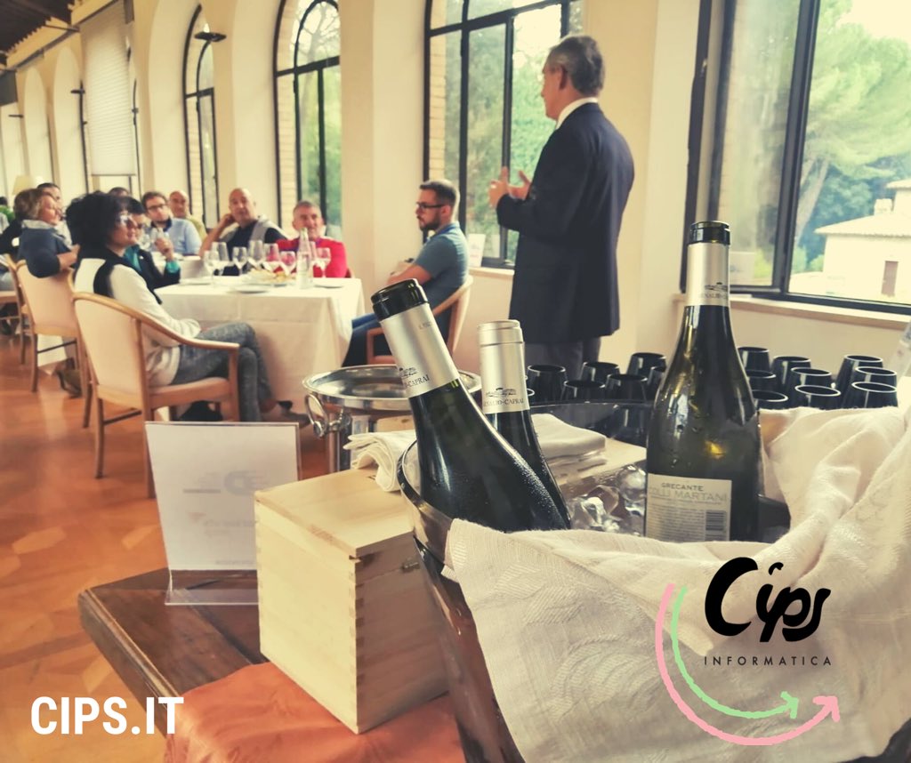 CipsInformatica's tweet image. È così che parte #Vision2020. Wine tasting con le cantine @Arnaldocaprai.
#cipsinformatica
#digitalchannelforum
#wearecips
