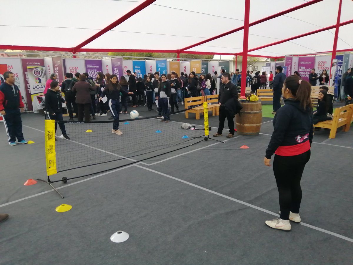 userena's tweet photo. 📌 Iniciamos la segunda jornada de la #ExpoULS 2019 👏🏻 Ven y visita los stands de carreras y conoce nuestros beneficios, actividades extracurriculares y laboratorios😊 Te esperamos! #LaSerena https://t.co/TcSQEwgQea
