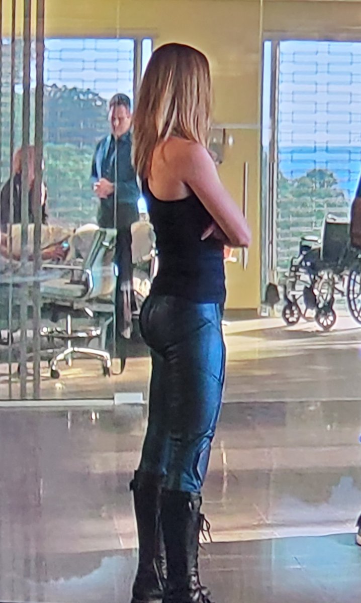 Brie Larson has a flat ass. brie larson in leather. 