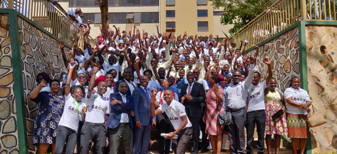 kiuvarsity's tweet photo. As the saying goes, a picture is worth a thousand words! We could not miss this opportunity to have all the participants in one epic pic. @OxfaminUganda
#Togetherforclimatechange #ActOnClimate #oxfaminUganda #KiuCares #FirstClassEducation https://t.co/A3yZnp4EYq