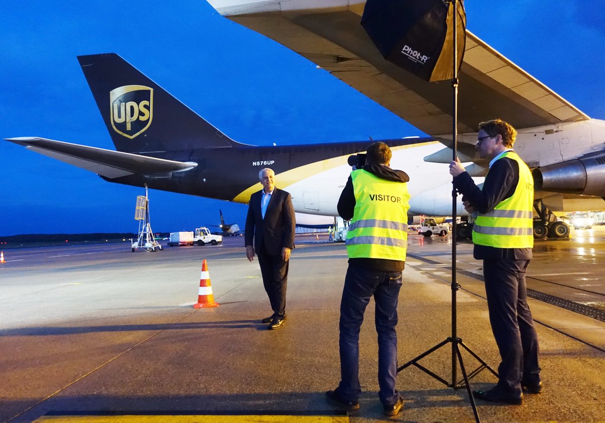 The threat of a no-deal #Brexit, #freetrade and #citylogistics – read my point of view on these hot topics and more in my interview with the @handelsjournal : bit.ly/2nPJ5WX