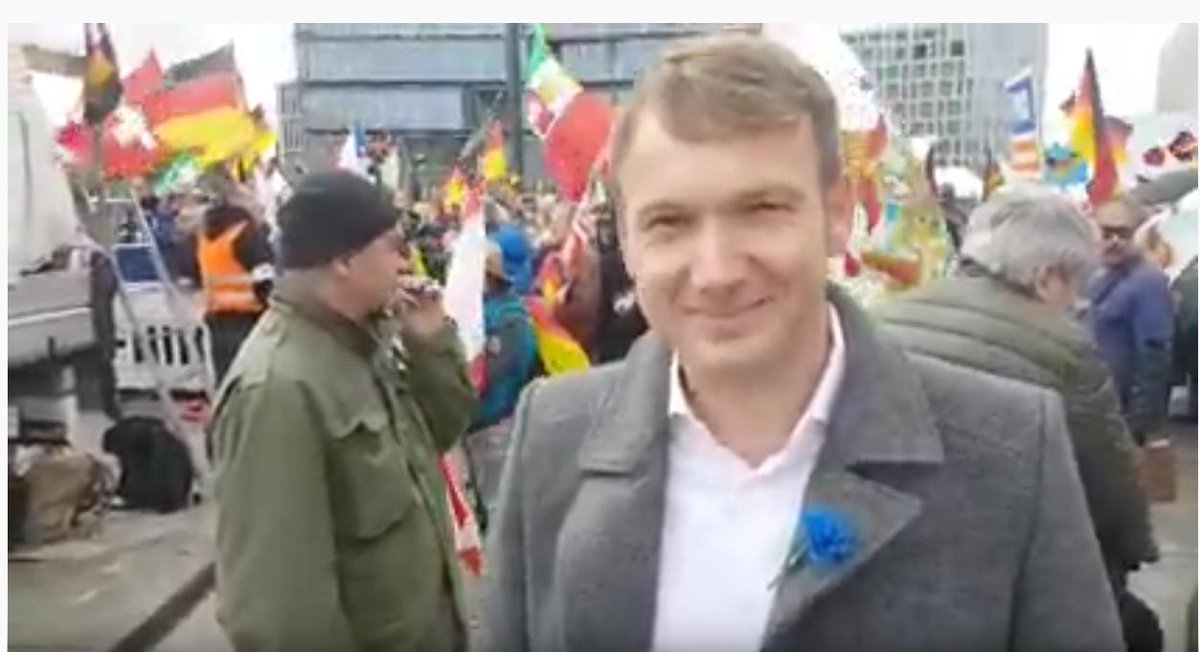 SvenIsHell's tweet photo. Das Bild ist wieder da und Stöckl interviewt gerade Poggenburg.
#noadpm #b0310 #nowfd https://t.co/5x2HF8HzEh