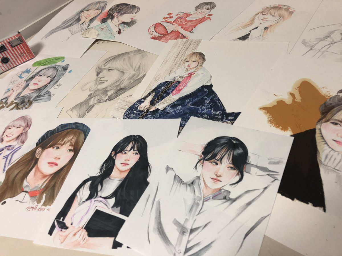 SWEETONLU_97306's tweet image. 입시 때문에 그림을 자주 업로드 하진 못하지만 사랑하는 마음은 여전하고... 달에 한 번씩이라도 그림 올리도록 할게요 느리게 가는 제 그림 항상 봐 주셔서 다들 감사합니다🙇‍♀️