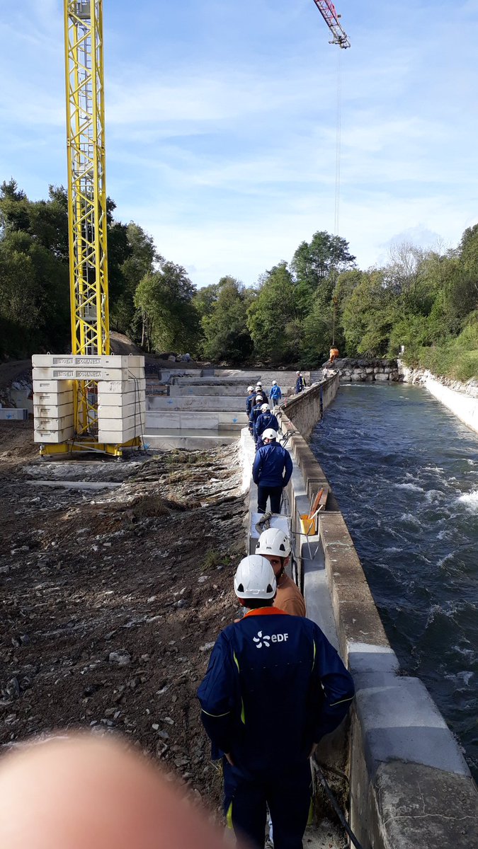 DelcorAndre's tweet image. #territoire : Ce matin, l'équipe @EDF_Hydro_SO d'Asasp en visite à la centrale des Forces Motrices de #gurmencon !!! Merci à Christine et son équipe pour la découverte de ce beau #chantier d'amélioration de la continuité écologique. #passion #hydroelectricite