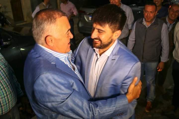 Me acompañaron <a href="/OsvaldoJaldo/">Osvaldo Jaldo</a> <a href="/fernandojuri/">fernando arturo juri</a> <a href="/GladysMedinaOK/">Gladys Medina</a> Intendentes, Legisladores, Concejales y miembros del Municipio, por los Barrios Matienzo y 240 Viviendas, donde se concluyeron obras de pavimento, cloacas, iluminación LED y cordón cuneta. La ciudad sigue creciendo.