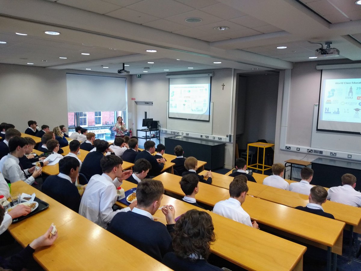 Belvoguidance's tweet image. Thanks to Dervla from @tcddublin for her talk today in @Belvederecolleg #lunchtimetalks