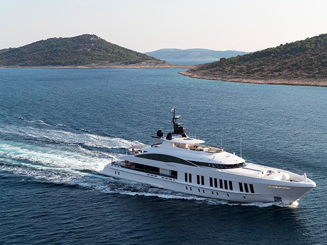 sandpeoplecom's tweet photo. Alia Yachts flagship 60m Samurai wowed the 2019 Monaco Yacht Show #aliayachts #aliasamurai #yachtdesign #yachting #mys2019 https://t.co/Oqhsuzltvd