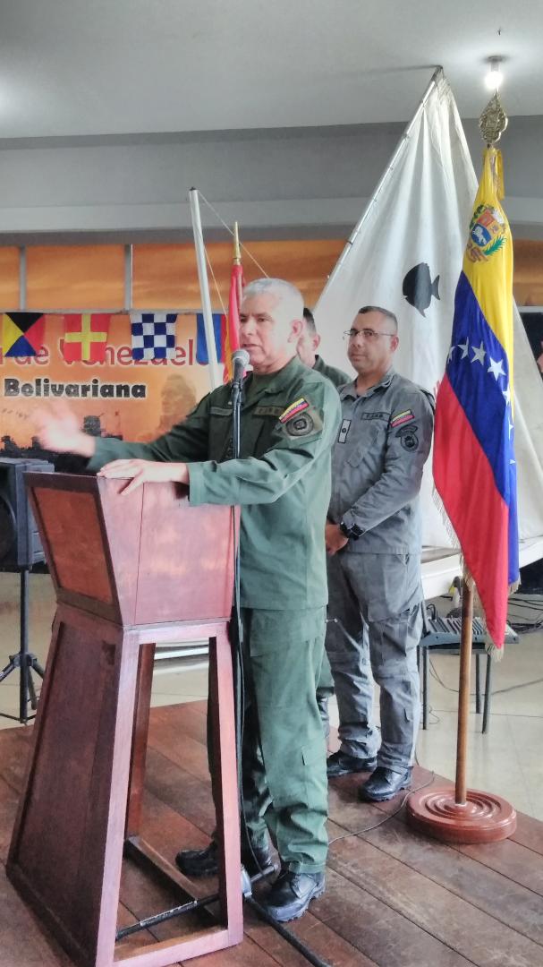 El Comandante de <a href="/AB_COMANDOIMB/">Infantería de Marina Bolivariana</a> VA. Harry Rodriguez Totesautt participo en un almuerzo especial a los cadetes de la Academia Militar de la Armada Bolivariana <a href="/AMARB_Oficial/">Academia Militar de la Armada Bolivariana</a>