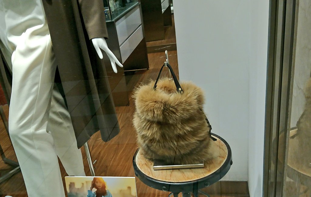 グババお前……こんなになっちまって……😭👜