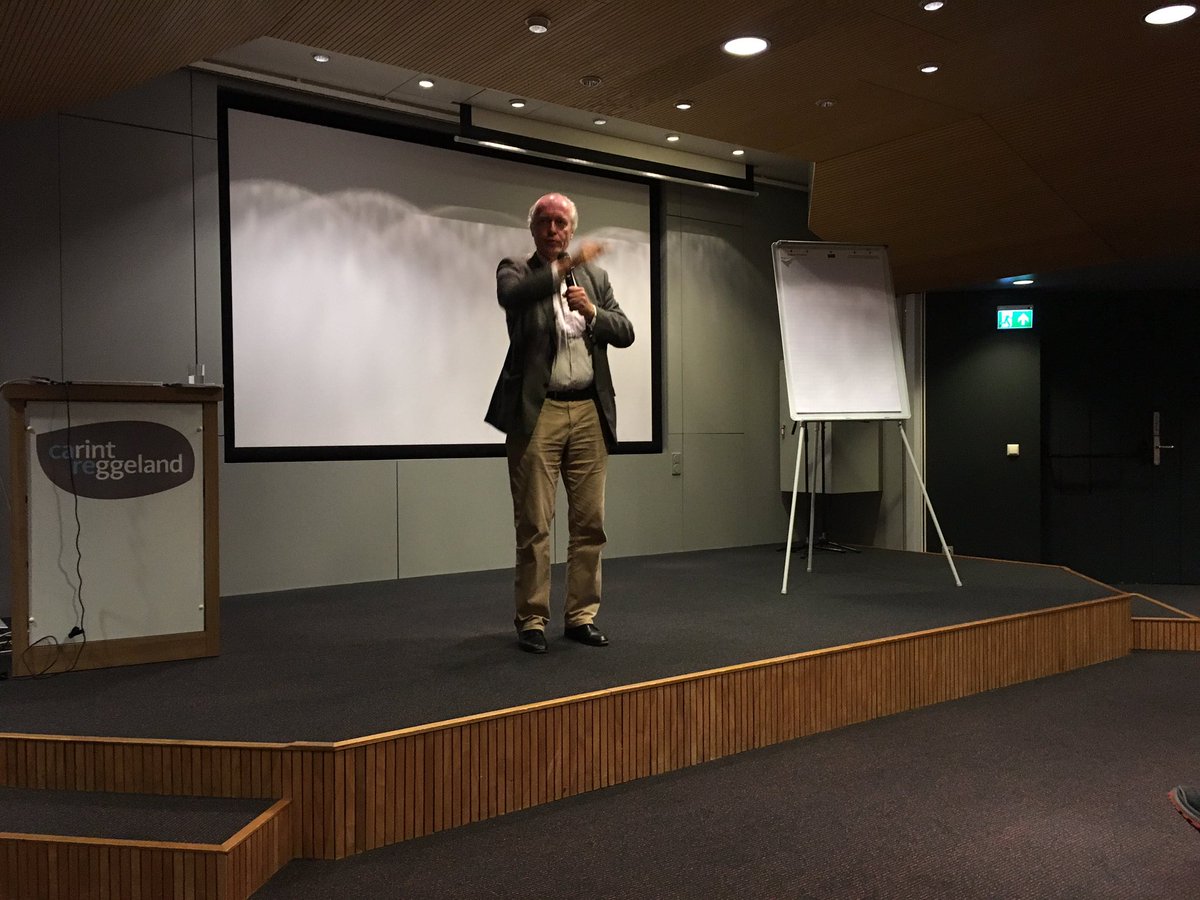 Tijdens het symposium ‘Weet ik veel?!’ inspireren Marius Buiting en Sytse Zuidema met pakkende lezingen. En vertellen dat onderzoek zowel de zorg als cliënten ondersteunt en verder helpt. #waardevolleven #waardevolwerken #onderzoekisnuttig
