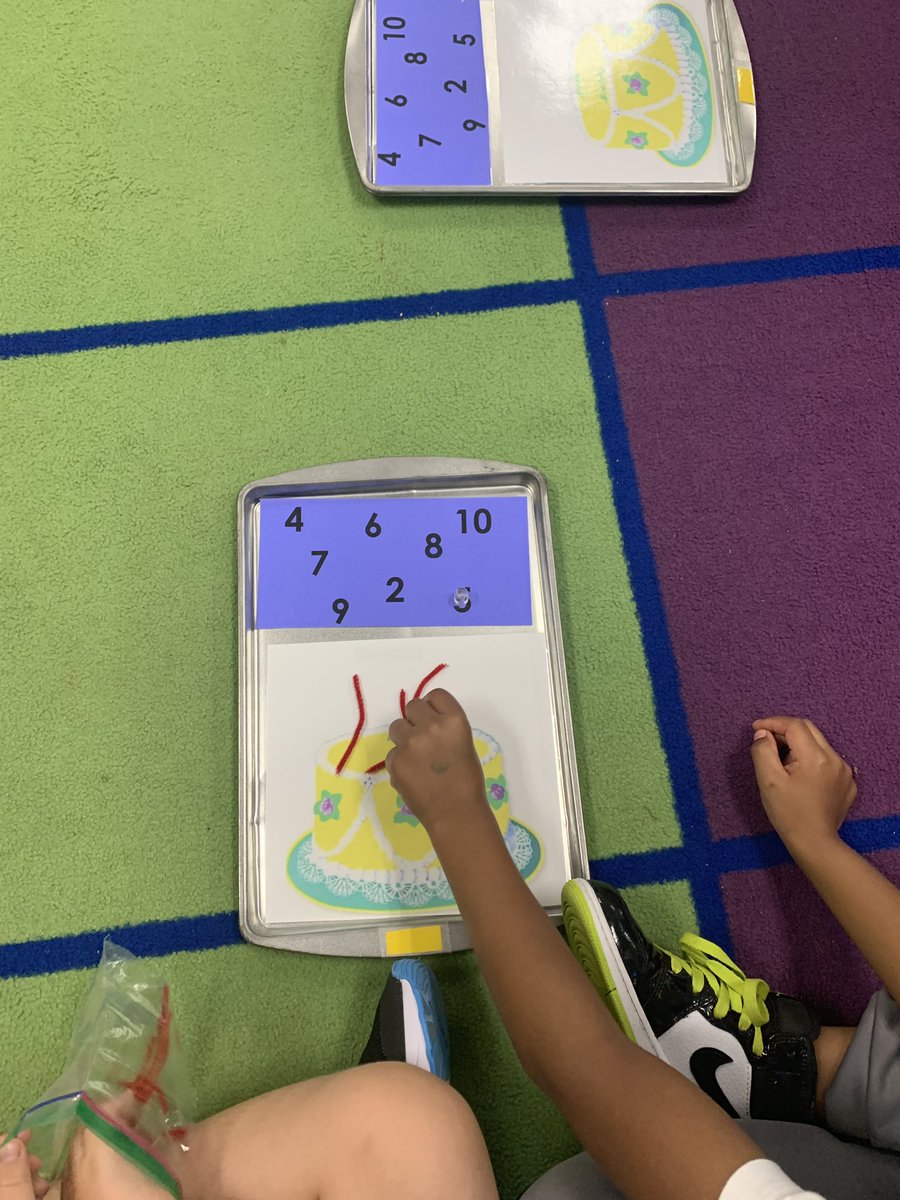 Kindergartners practice counting candles and saying how old they are in Spanish! @KG_BakerSchool <a href="/profe_vergara/">Baker Spanish</a> <a href="/EWL_Brookline/">K-8 World Languages</a>