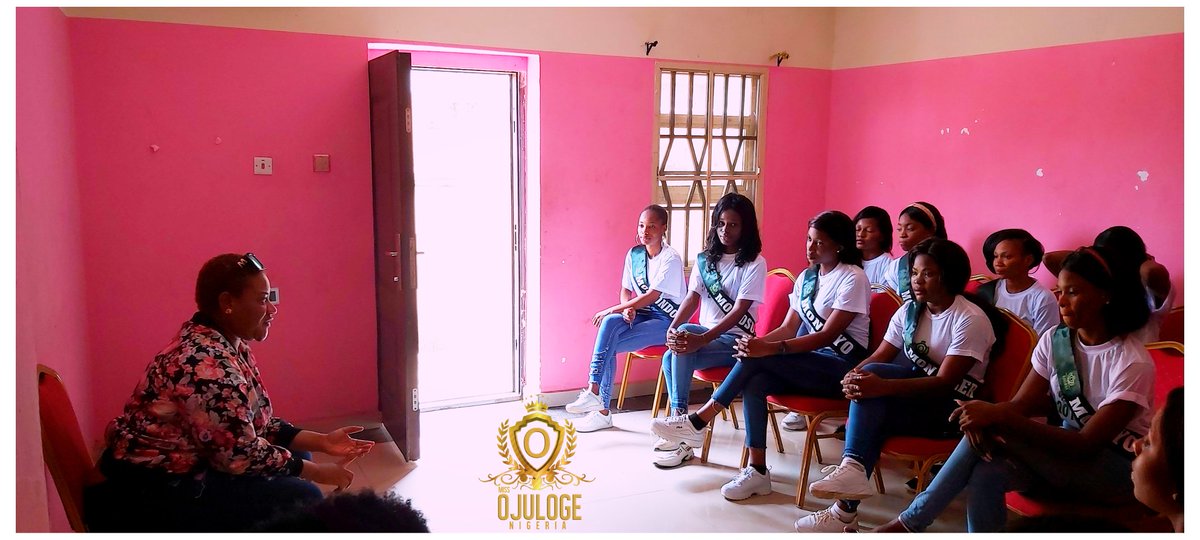 ojulogenigeria's tweet photo. Earlier on, we had the presence of Nollywood Actress, Nkechi Blessing in our midst.
She endorsed #missojulogenigeria and advised the contestants ahead of the grand finale.
#mon2019 camp (day 2) https://t.co/QoUuBh4s41