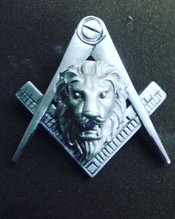Logia_Autonoma's tweet photo. Aprendiz, Compañero y Maestro. Tres grados tiene la #Masonería incluyendo el Santo Arco Real de Jerusalén.
.
.
.
.
.
.
.

#Freemasons 
#Francmasones 
#Masonry 
#Masones
#Freemasonry 
#Francmasonería 
#GlachLaConstruimosTodos https://t.co/a7Al6LlCXY