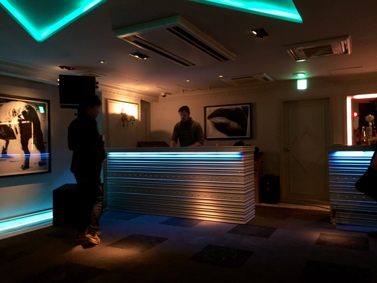 RAYDER_DnB's tweet photo. 通なDJ御用達の「ROCK STAR HOTEL」で11/3にBear君とDnBでB2Bすることになりました。

大阪のベテランDnB DJ集団にカチコミしてきます🔥

なお、開放的なRooftopではHouseが聴けてBBQを楽しめる最高空間となっております。

まさに文化の日に相応しい、最高の空間を味わえて貰えればなと思います！ https://t.co/ErROZmJ5Sf