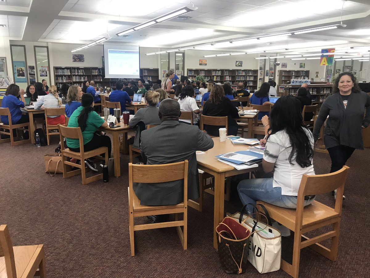 Tanya_N_Shelton's tweet photo. Always great energy when #SoutheastNetwork comes together! @spaldingsmom @LauraRubioGarza https://t.co/Dp8qZshKjr