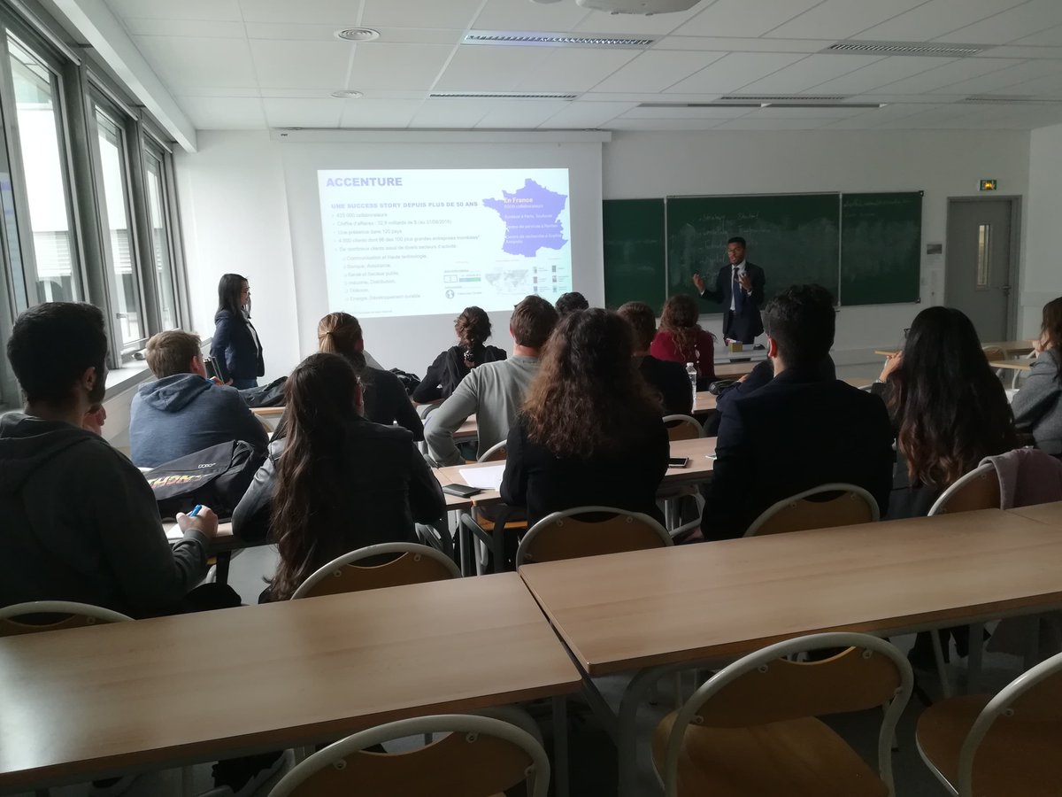 ConsultMeeting's tweet photo. Les études de cas ont commencé.

IBM vous propose une réflexion sur l’arrivée des ordinateurs quantiques.
L’étude d’Accenture porte sur le thème des JO 2024.
L’étude de Wavestone est sur le thème de la transition digitale.
Mazars vous propose une étude sur le transaction services https://t.co/sLuTjfjNQO