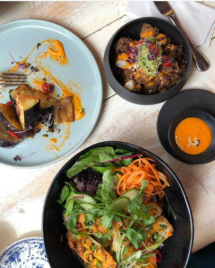 Rezkixyn_'s tweet photo. So great to have spots like this around the corner from our office @vietshack๐ #supportlocalbusiness #lunchspot #yum #vietshack #vegan #plantbased #ancoats #vietnamese https://t.co/WUlrIjZDK5