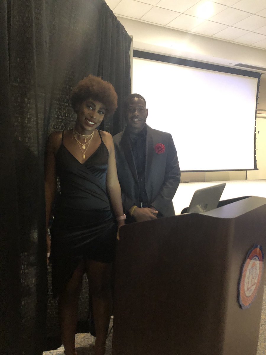 SSURHA_'s tweet photo. Thank you so much to our amazing judges for assessing and judging such a talented bunch and thanks to our amazing Hosts. Shoutout to the Hall Council Members who came to support!!! #SSU #SSURHA #SSU19 #SSU20 #SSU21 #SSU22 #SSU23 https://t.co/3InOdU8w6o