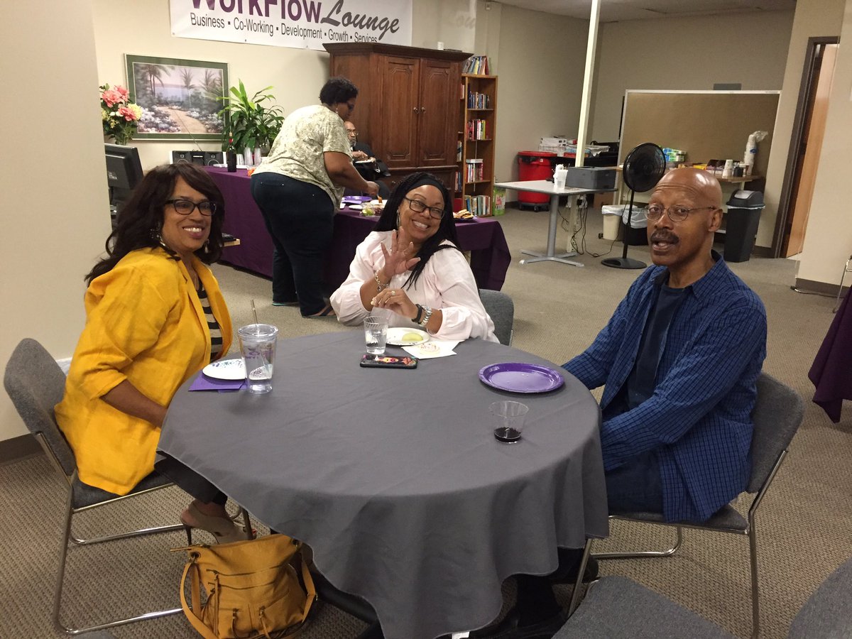 WorkFlowLounge's tweet image. A great big “Thank You” to all who helped us celebrate our 2nd Anniversary yesterday.  Food, fun and friends are all you need to make the day special.  Here’s to 3 more years (then our lease expires 😁) @phillisinspires @SIDNEYBMOORE